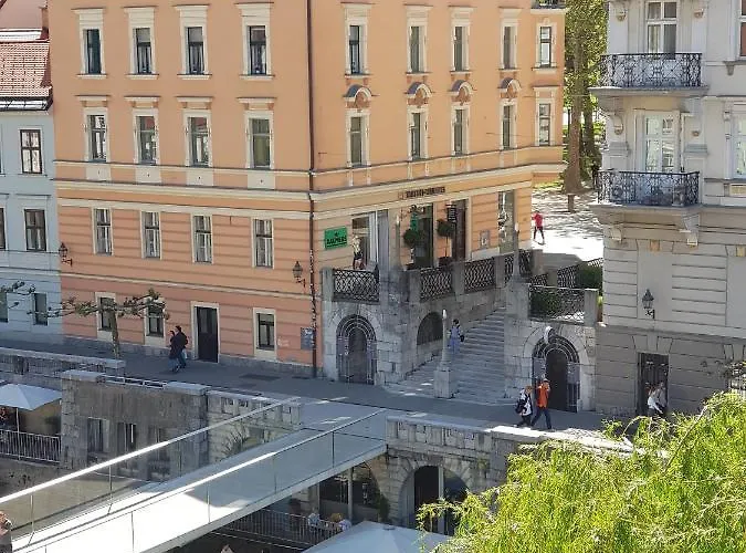 Above Ljubljanica River Διαμέρισμα